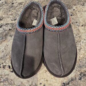 UGG Gray Suede Slippers with Turquoise and Coral Trim